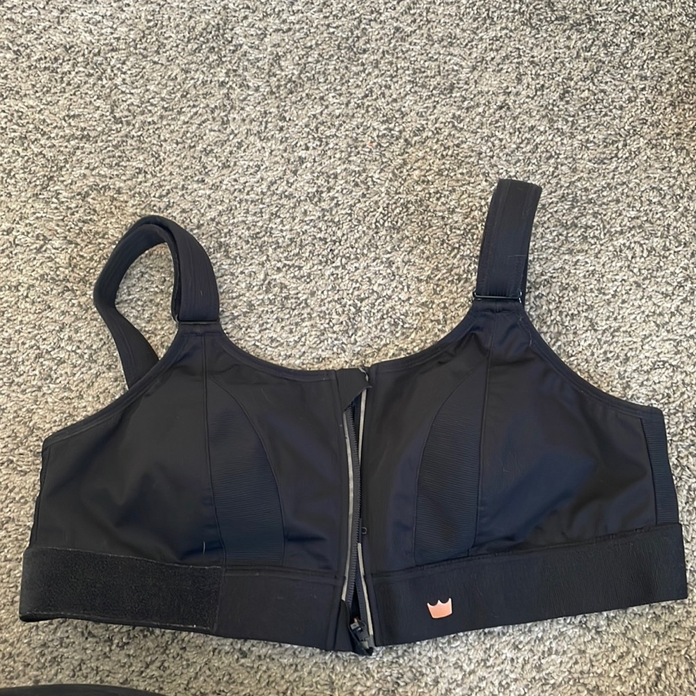 Shefit Bra with adjustable back and bra straps